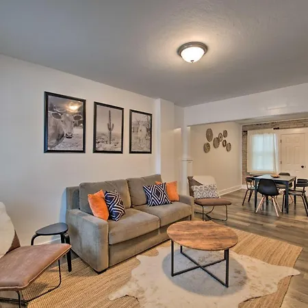Villa Modernized Slc Duplex With Yard About 4 Mi To Dtwn!